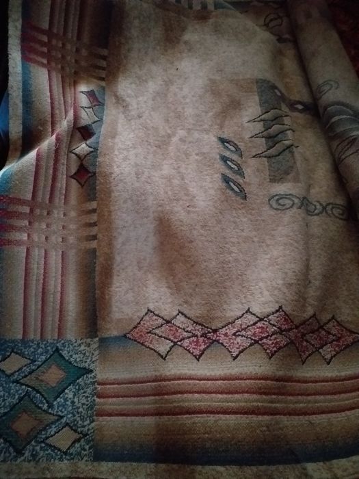 Продам ковры 5шт