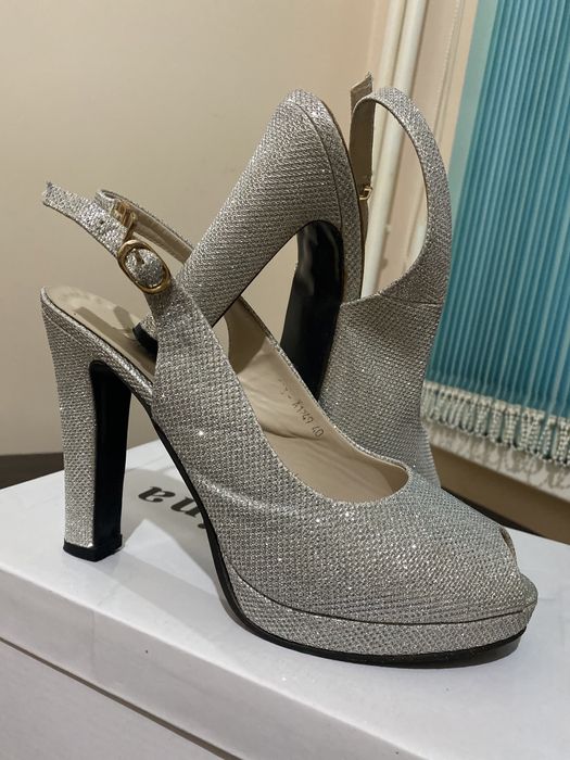 Женская обувь