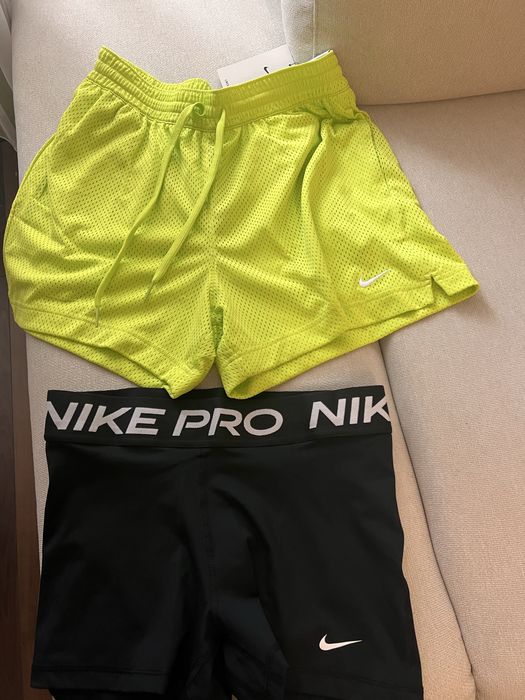 Къси панталони Nike