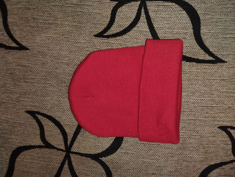 Детска плетена шапка