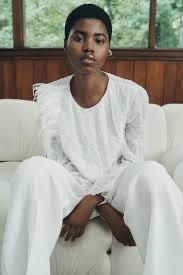 Продам костюм Zara