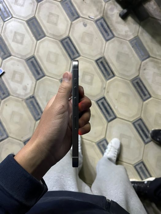 Iphone 15 pro 84% acb