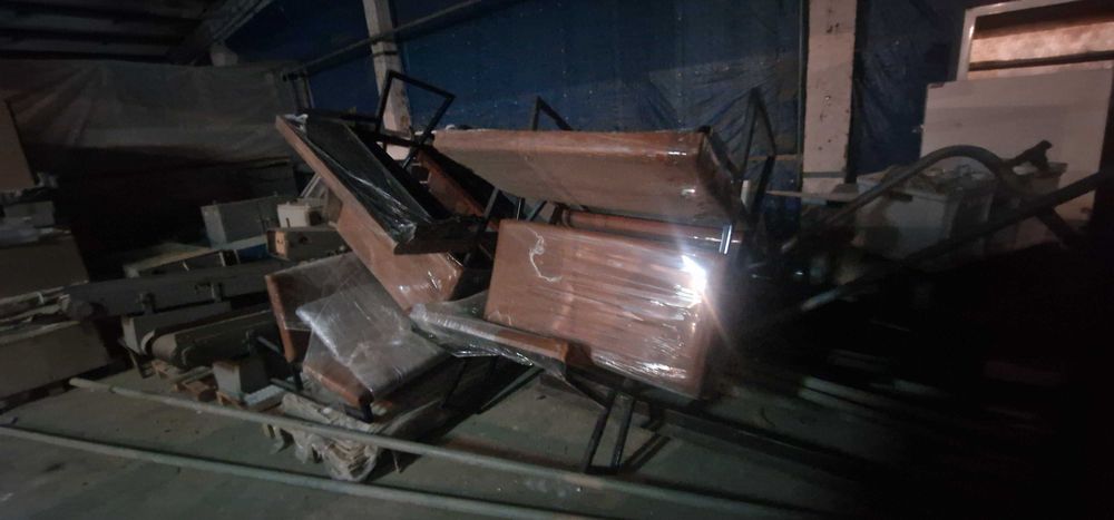 Продам стулья 2х местные