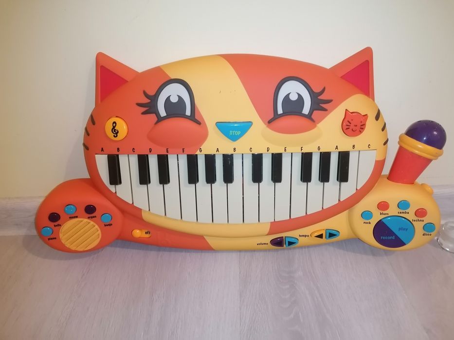 Pianina pisica B. Toys