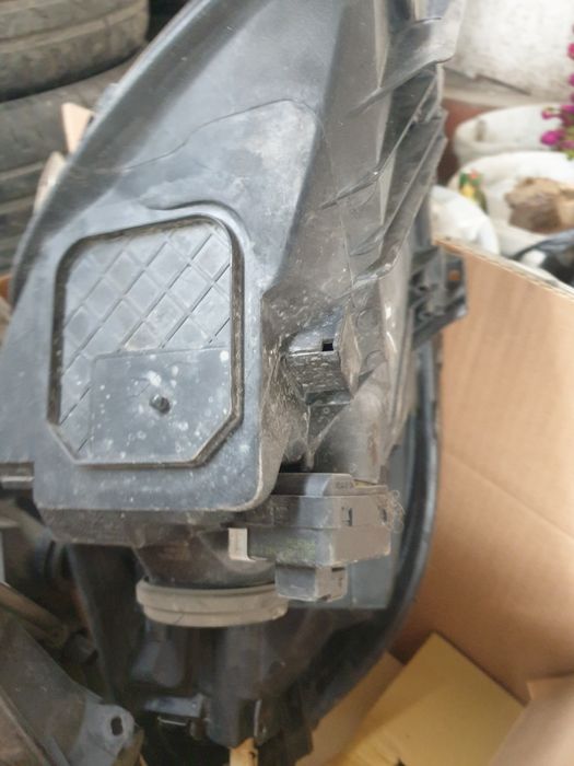 Фары тойота ярис