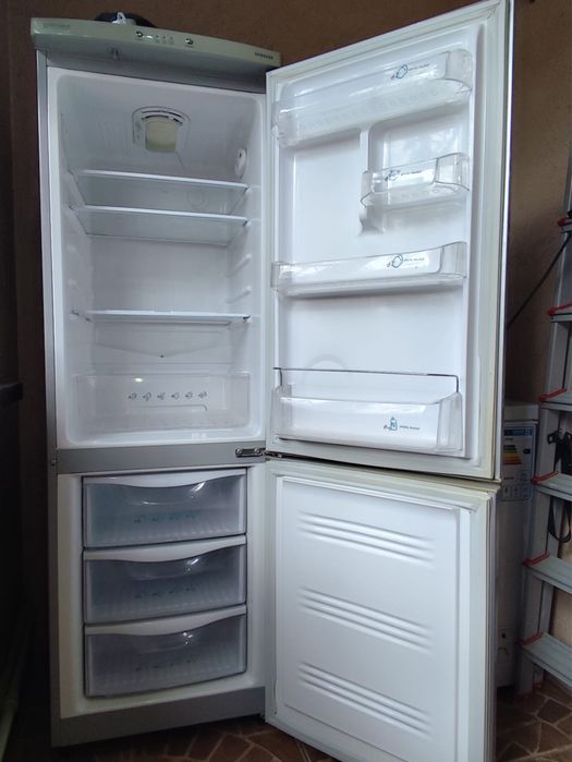 Холодильник б/у рабочий