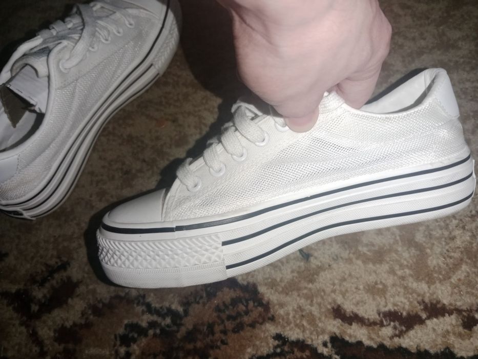 Летние лёгкие кросовки 39 размер