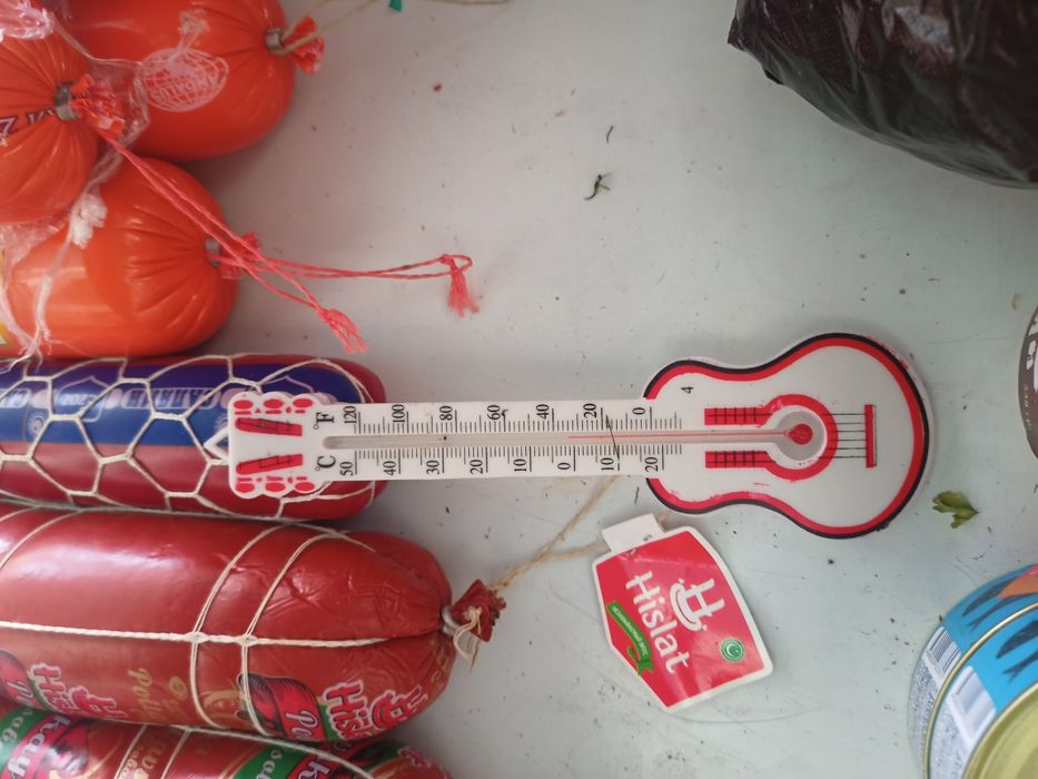 Vitrina oldi yoysimon shakldagi xolodilnik 2,5 metr