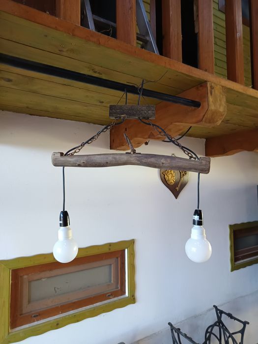 Lustra , lampa artizanala din cruce de caruta