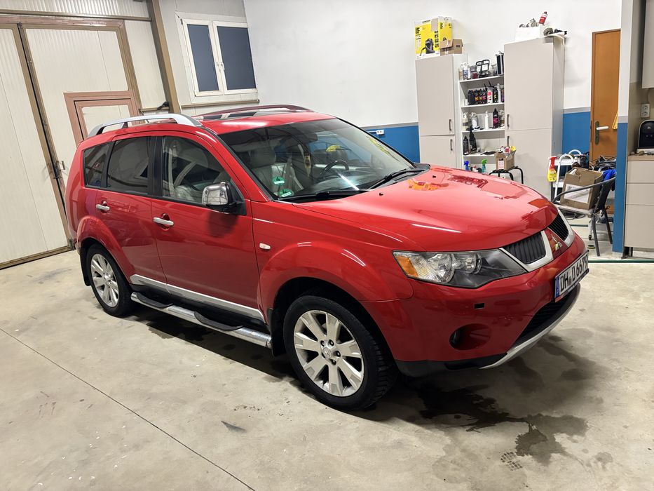 Mitsubishi Outlander 2.0 TDI 140 cp 4x4 recent adus
