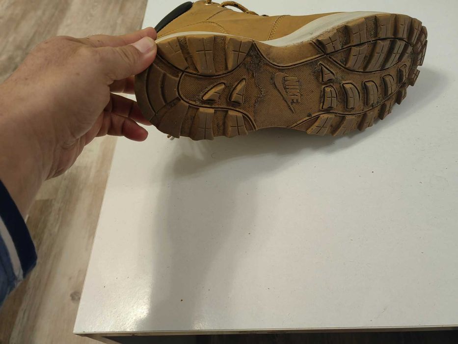 Оригинални NIKE зимни обувки, 42 размер