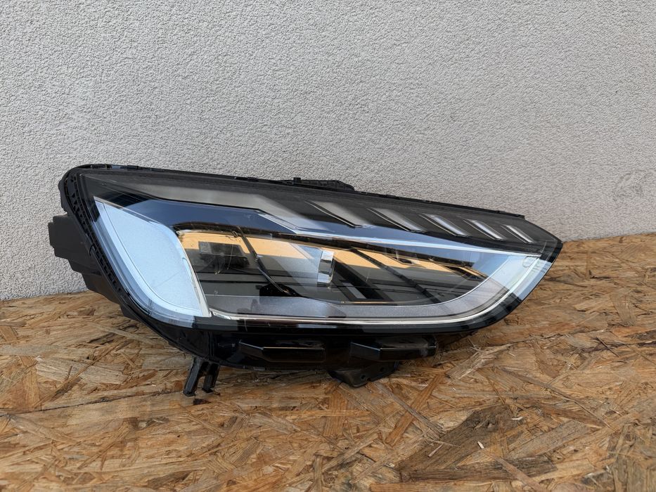 Far dreapta Audi A4 B9 8W Facelift Full LED Original Europa