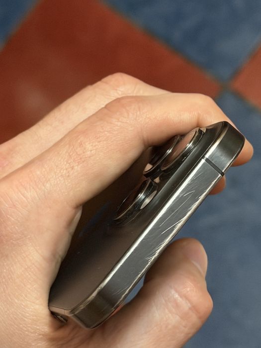 Продаю Iphone 15 pro 128gd