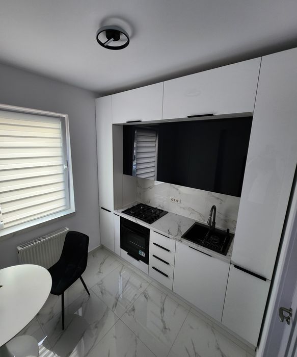 Închiriez apartament 2 camere decomandat, în Dobroesti