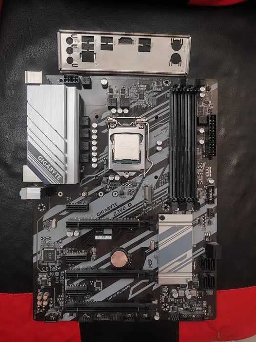 Процессор Intel Core i7-9700 MB GIGABYTE Z390 D