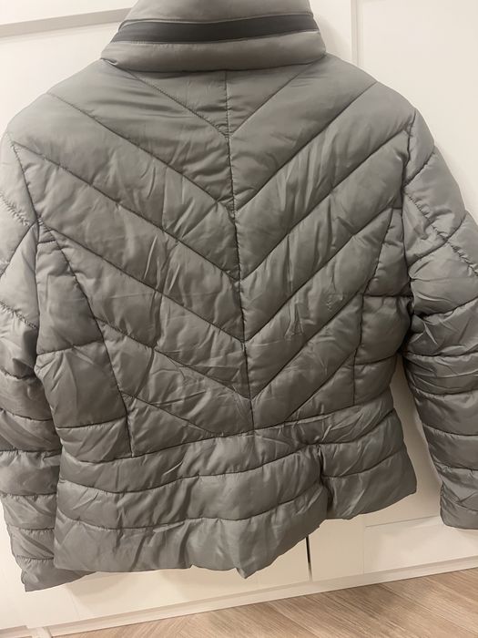 Geaca Zara marime XL (potrivita si pe M-L)