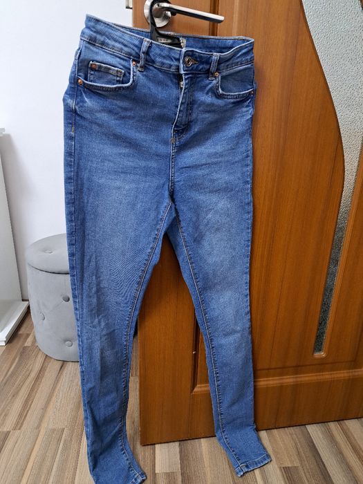 Blugi talie înaltă, mărime 36/38