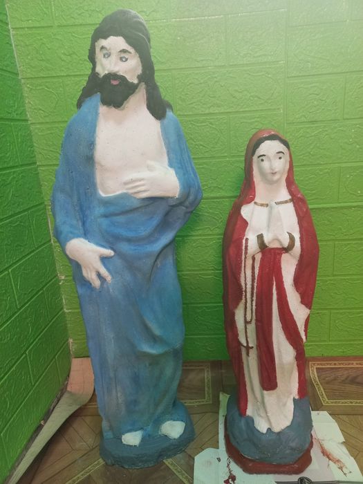 Isus Hristos 70cm și Maica Domnului 52cm din beton vopsiți preț 150ron