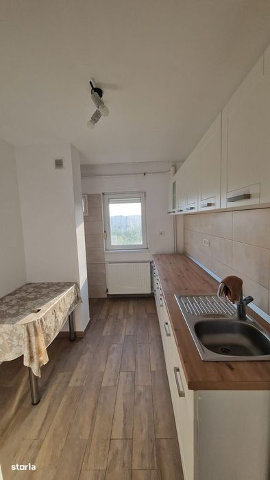 Ap cu 3 camere decomandat, et. 4/4, zona Girocului