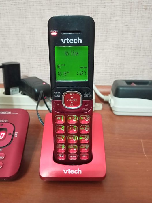 Продам радиотелефон VTECH две трубки на один телефонный номер.
