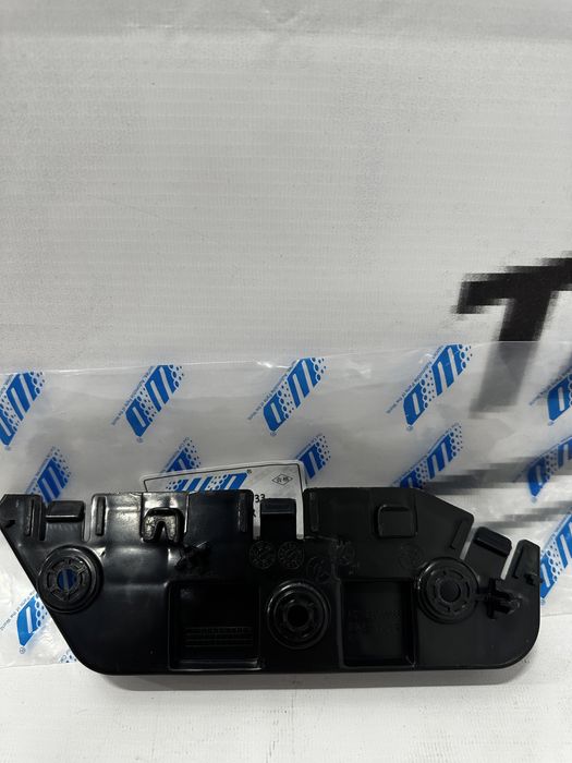 Кронштейны переднего бампера Li L7, L8, L9