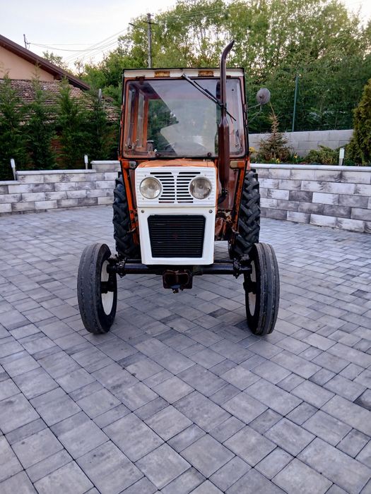 Tractor  utb 445