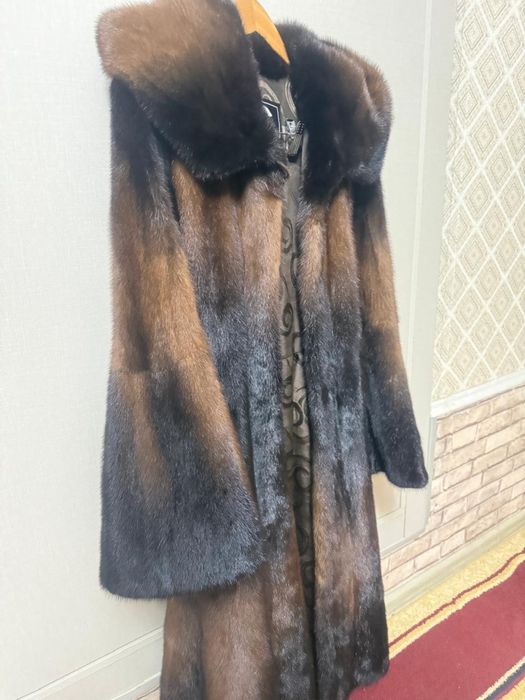 Продам норковую шубу