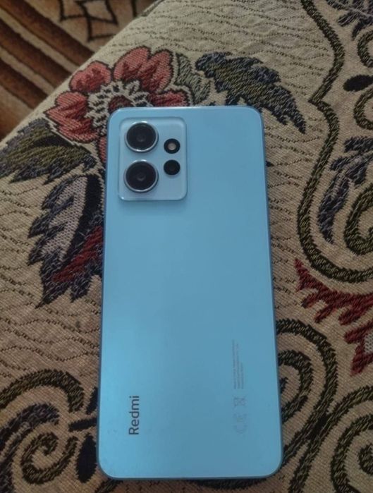 Срочно продам Редми Нот 12 128гб