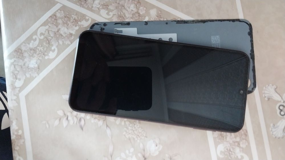 Samsung a24 ,Redmi note 8 pro , Iphone Xs