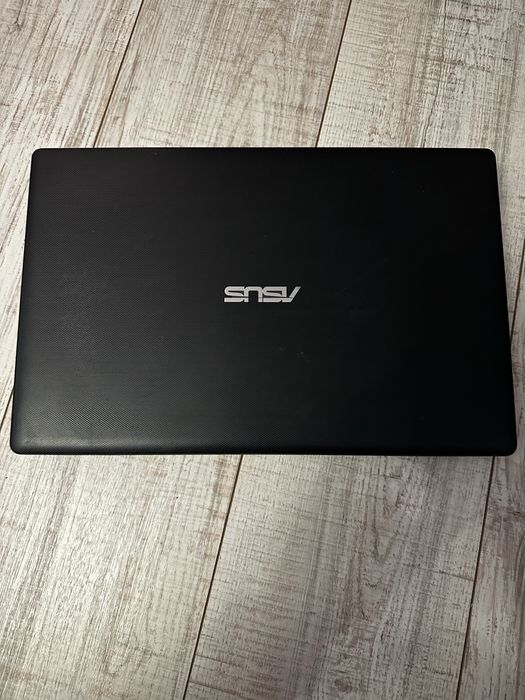 Asus 15.9 4gb ram