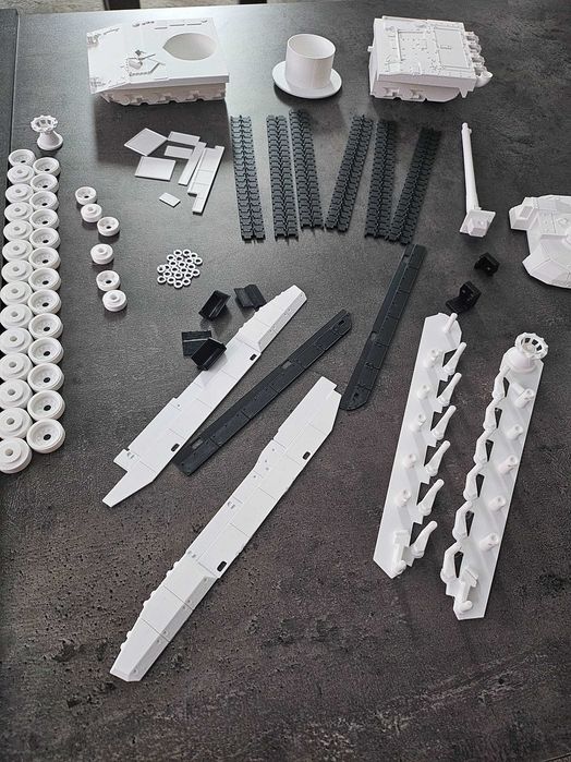 Kit asamblare model tank Leclerc pentru expus, scara 1:35