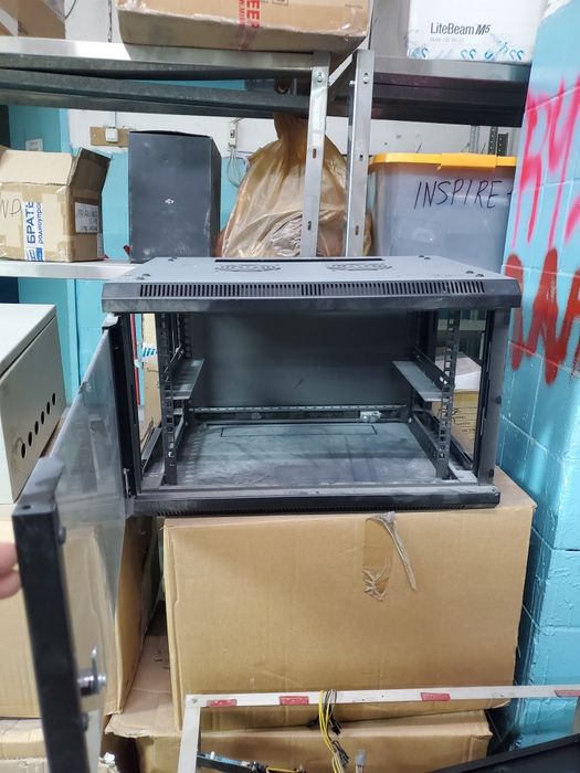 Продам серверный шкаф