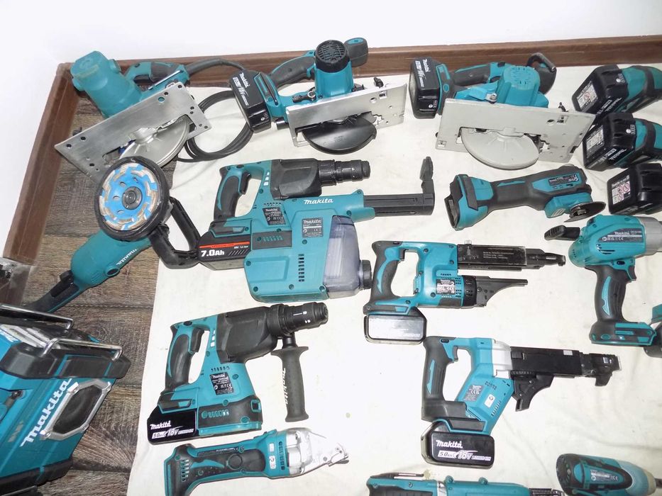 Scule Makita 18V  si  scule Makita 220V