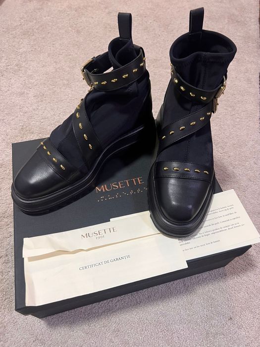 Ghete dama musette,achizitionate de o saptamana ,purtate doar o data