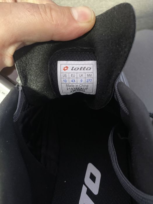 Мъжки футболни бутонки 43 номер нови