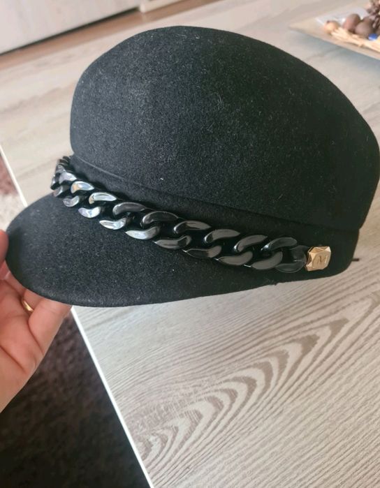 Нови шапки RB, Dior, Prada