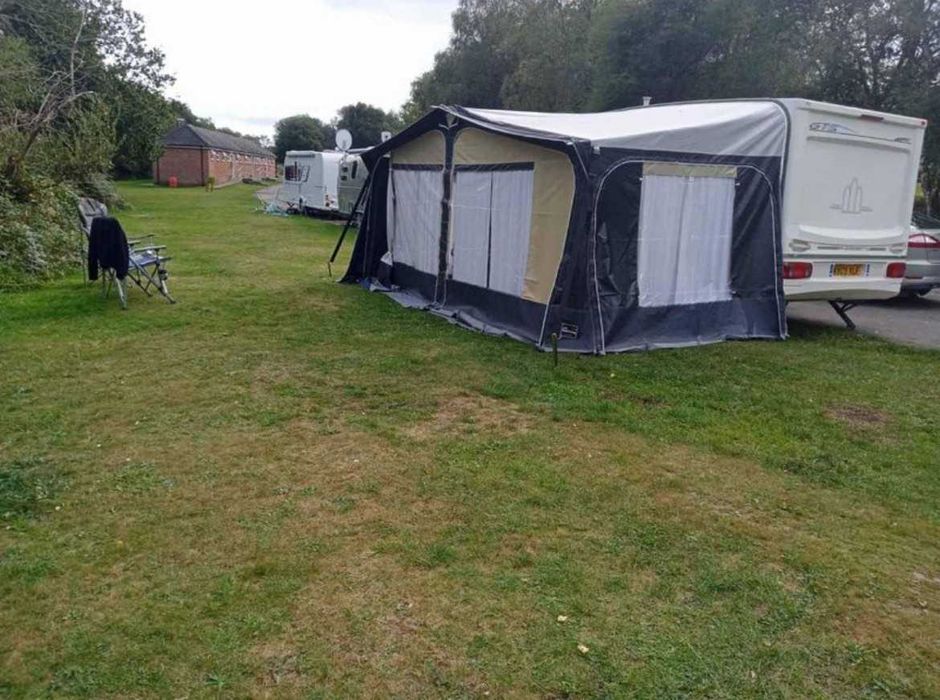 Продавам няколко форселта за каравана, кемпер и бус.