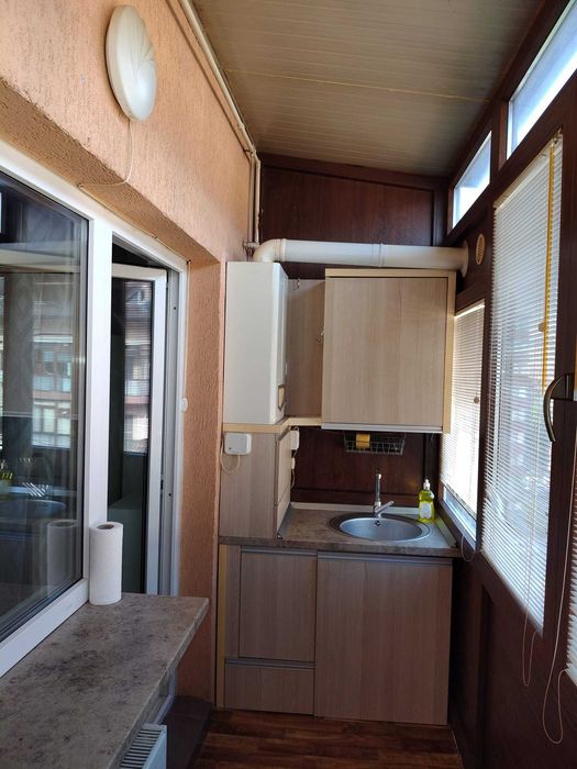 inchiriez apartament 44 mp