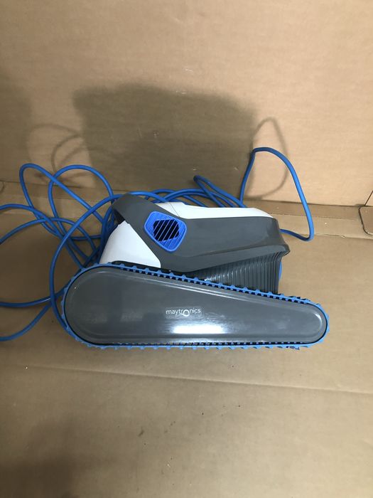 Robot aspirator curatare piscina Dolphin S300