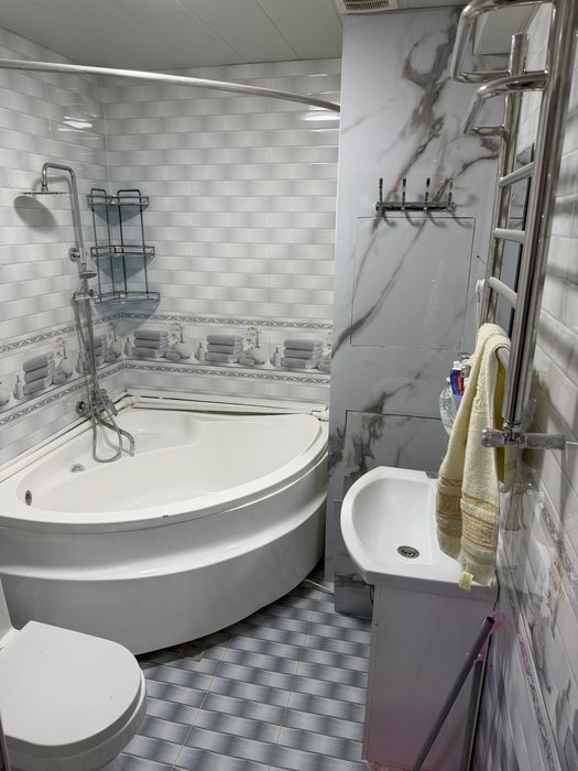 Офис.Или квартира. 81кв. 3 комната