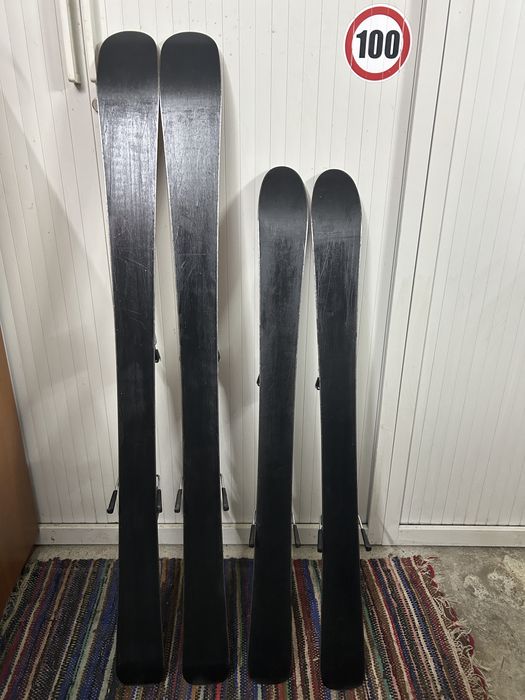 Vând schiuri, clăpari, căști+ochelari