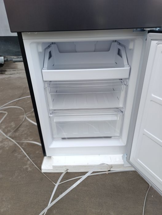 Xolodilnik ziffler NoFrost 293 Litr