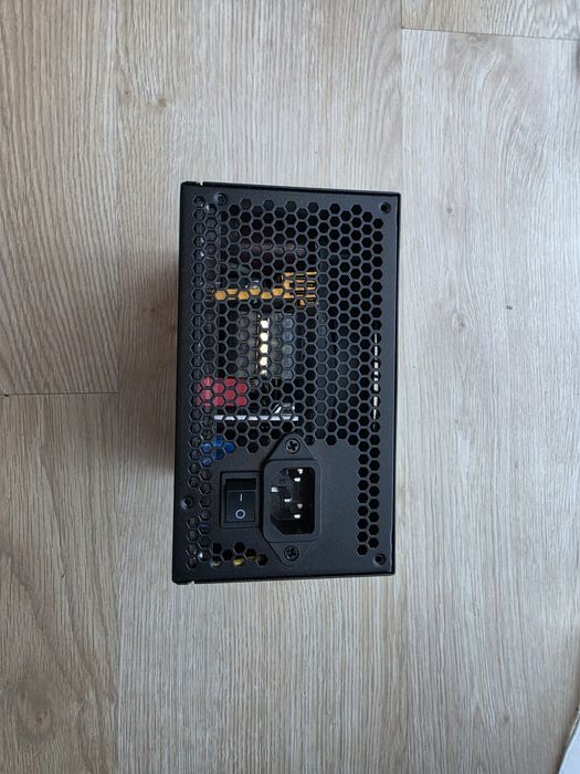 Sursă PC AQIRYS Magnetar 1000W – 80+ Gold