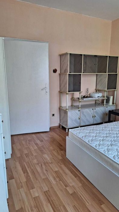 Двустаен ап. под наем в кв. Дружба 1