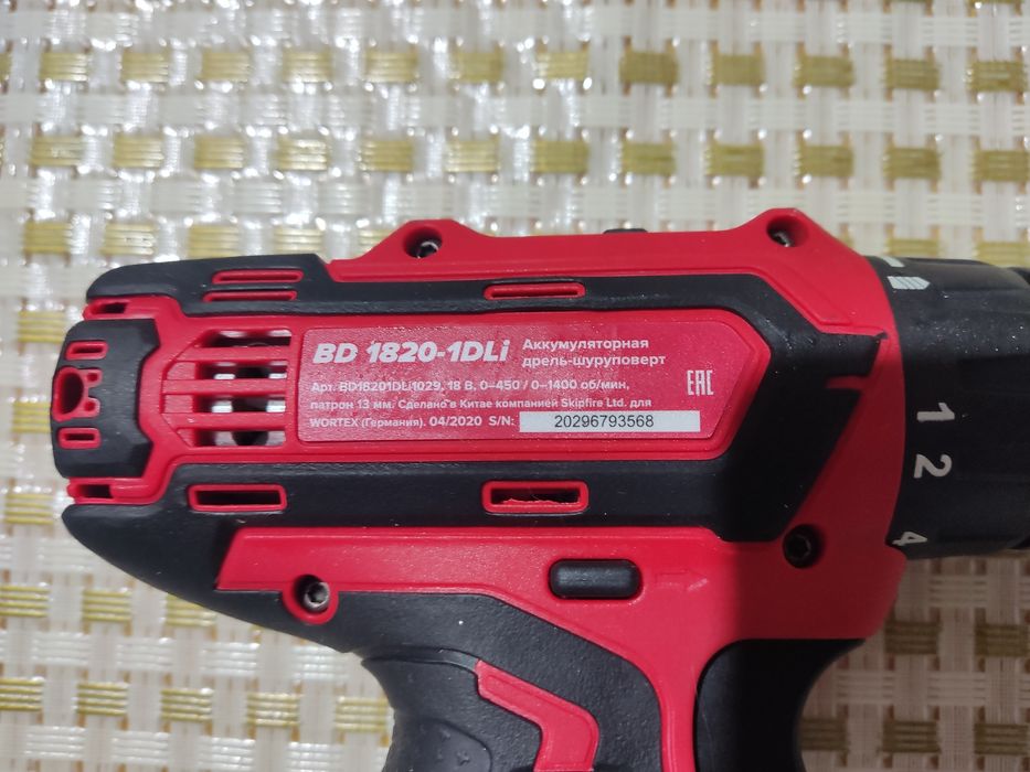 Шуруповёрт аккумуляторный Wortex BD 1820