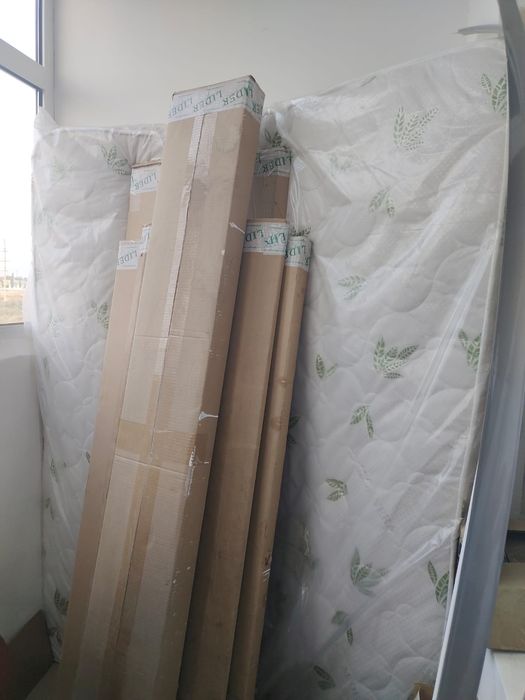 Спальный кровать