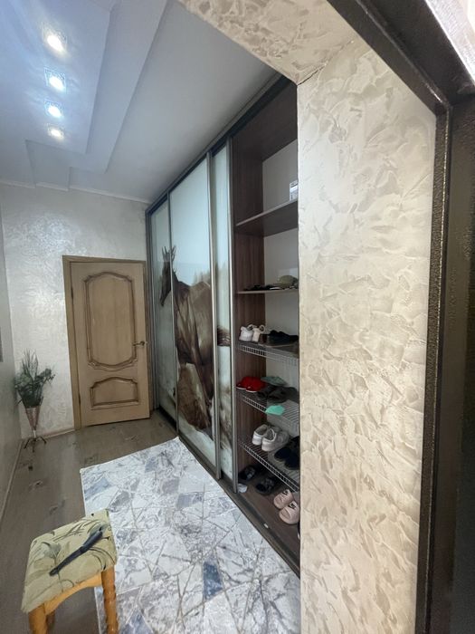 Продам шкаф большой