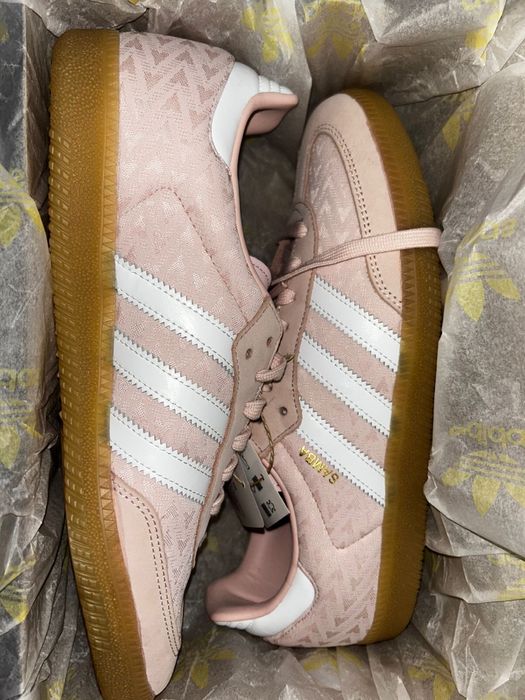 Продам кроссовки адидас