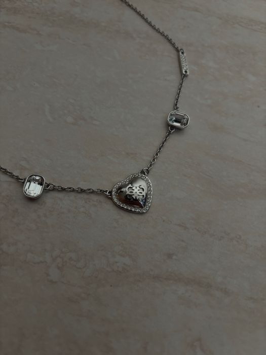 Оригинално колие на guess