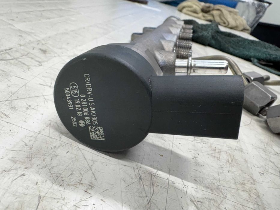 Рейл за БМВ Ф40 Ф44 Ф45 Г30 Ф48 Ф39 BMW F40 F44 F45 G30 F48 F39 - B47